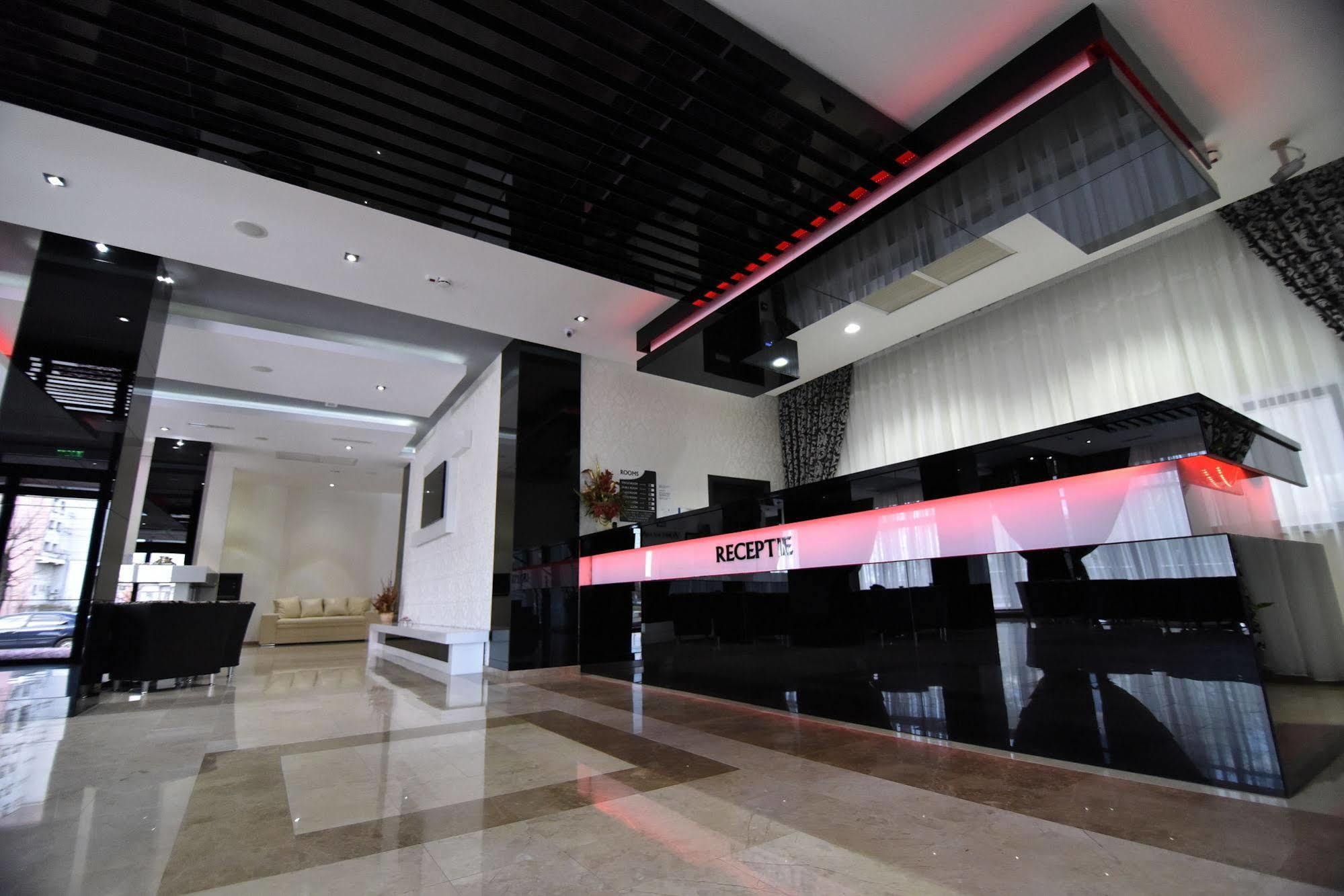 阿提克斯酒店 克拉奥华 外观 照片